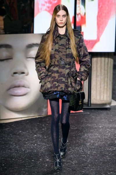 Look 20